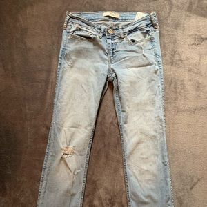 HOLLISTER JEANS